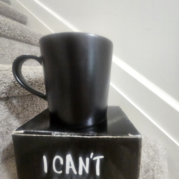 Chic Black Mug with Humorous Text - Picture 4 of 7